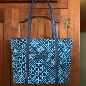 Vera Bradley “small Vera tote”. Cuban tile pattern